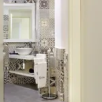 شقة White Stylish فيكو إيكوينس