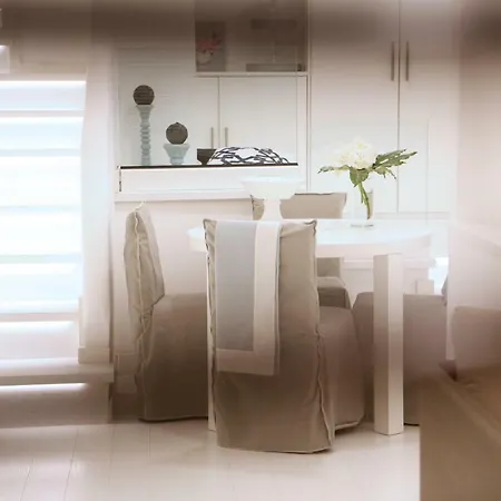 White Stylish Διαμέρισμα *