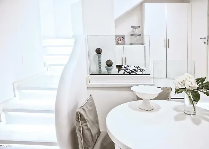 White Stylish Apartamento Vico Equense