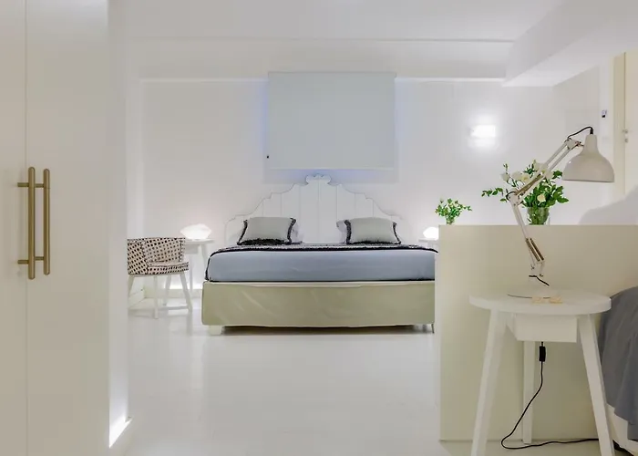 White Stylish *