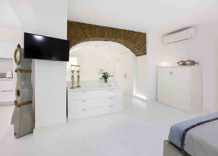 White Stylish Apartamento